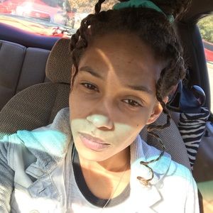 Meet your Posher, Arielle leslie